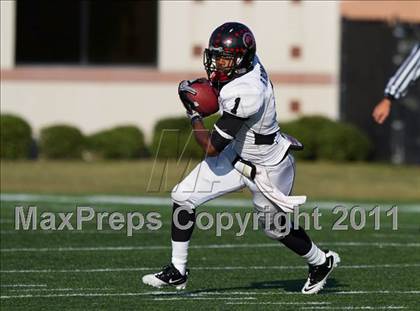 Thumbnail 2 in Pasadena Memorial vs Port Arthur Memorial (5A Region 3 Bi-District Playoffs) photogallery.