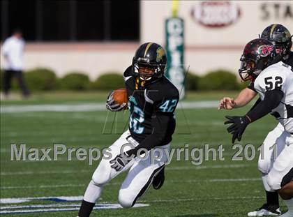 Thumbnail 3 in Pasadena Memorial vs Port Arthur Memorial (5A Region 3 Bi-District Playoffs) photogallery.