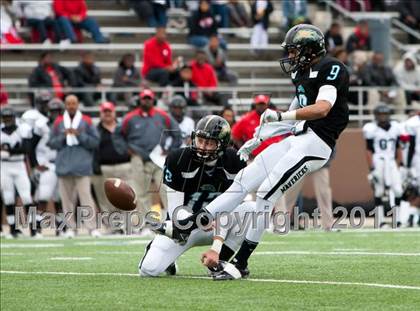 Thumbnail 3 in Pasadena Memorial vs Port Arthur Memorial (5A Region 3 Bi-District Playoffs) photogallery.