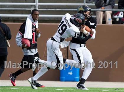 Thumbnail 2 in Pasadena Memorial vs Port Arthur Memorial (5A Region 3 Bi-District Playoffs) photogallery.