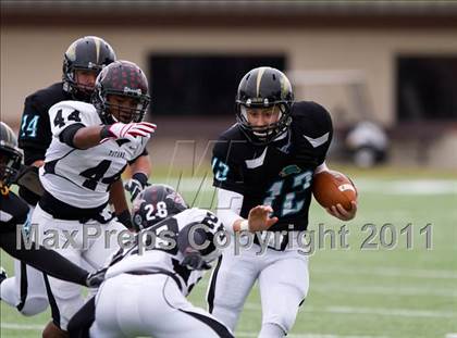 Thumbnail 1 in Pasadena Memorial vs Port Arthur Memorial (5A Region 3 Bi-District Playoffs) photogallery.
