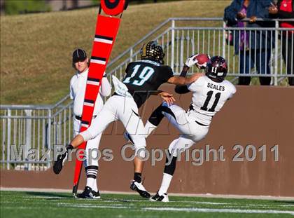 Thumbnail 1 in Pasadena Memorial vs Port Arthur Memorial (5A Region 3 Bi-District Playoffs) photogallery.