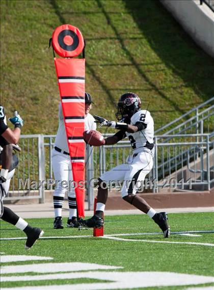 Thumbnail 2 in Pasadena Memorial vs Port Arthur Memorial (5A Region 3 Bi-District Playoffs) photogallery.