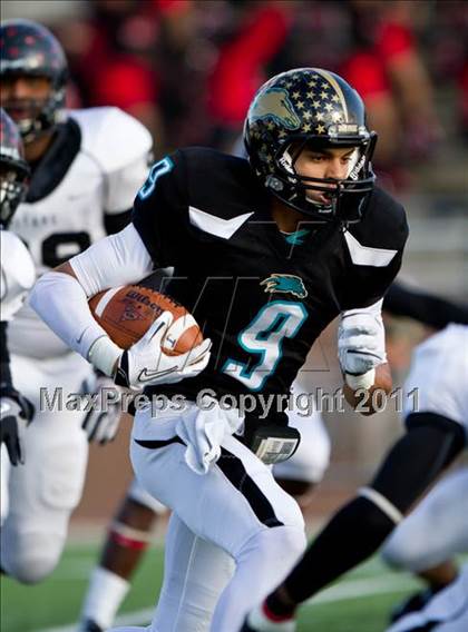 Thumbnail 2 in Pasadena Memorial vs Port Arthur Memorial (5A Region 3 Bi-District Playoffs) photogallery.