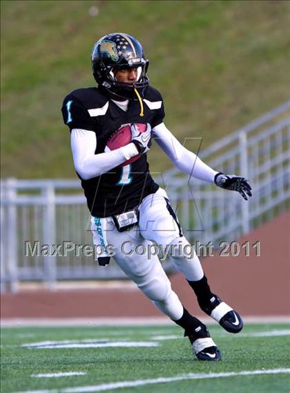 Thumbnail 2 in Pasadena Memorial vs Port Arthur Memorial (5A Region 3 Bi-District Playoffs) photogallery.