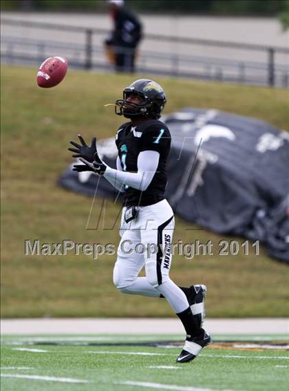 Thumbnail 1 in Pasadena Memorial vs Port Arthur Memorial (5A Region 3 Bi-District Playoffs) photogallery.