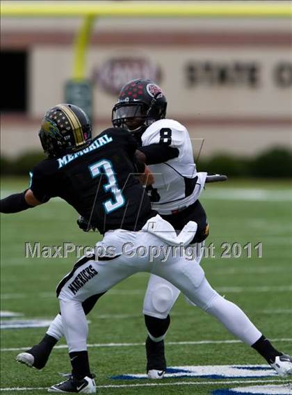 Thumbnail 2 in Pasadena Memorial vs Port Arthur Memorial (5A Region 3 Bi-District Playoffs) photogallery.