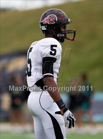 Thumbnail 2 in Pasadena Memorial vs Port Arthur Memorial (5A Region 3 Bi-District Playoffs) photogallery.