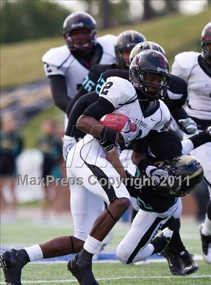 Thumbnail 1 in Pasadena Memorial vs Port Arthur Memorial (5A Region 3 Bi-District Playoffs) photogallery.