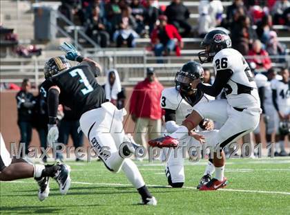 Thumbnail 3 in Pasadena Memorial vs Port Arthur Memorial (5A Region 3 Bi-District Playoffs) photogallery.