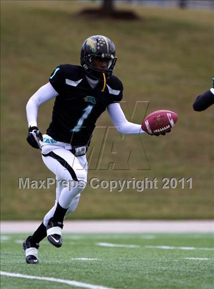 Thumbnail 2 in Pasadena Memorial vs Port Arthur Memorial (5A Region 3 Bi-District Playoffs) photogallery.