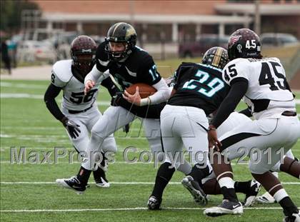 Thumbnail 3 in Pasadena Memorial vs Port Arthur Memorial (5A Region 3 Bi-District Playoffs) photogallery.