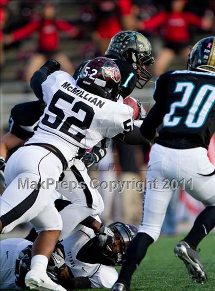 Thumbnail 3 in Pasadena Memorial vs Port Arthur Memorial (5A Region 3 Bi-District Playoffs) photogallery.