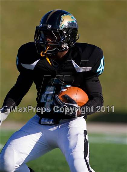 Thumbnail 3 in Pasadena Memorial vs Port Arthur Memorial (5A Region 3 Bi-District Playoffs) photogallery.