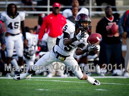 Thumbnail 1 in Pasadena Memorial vs Port Arthur Memorial (5A Region 3 Bi-District Playoffs) photogallery.