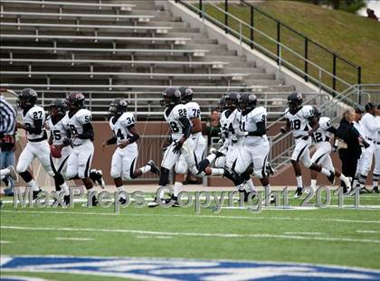 Thumbnail 1 in Pasadena Memorial vs Port Arthur Memorial (5A Region 3 Bi-District Playoffs) photogallery.