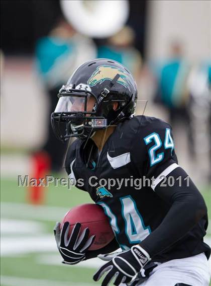 Thumbnail 2 in Pasadena Memorial vs Port Arthur Memorial (5A Region 3 Bi-District Playoffs) photogallery.