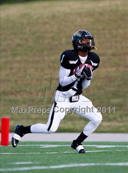 Thumbnail 3 in Pasadena Memorial vs Port Arthur Memorial (5A Region 3 Bi-District Playoffs) photogallery.
