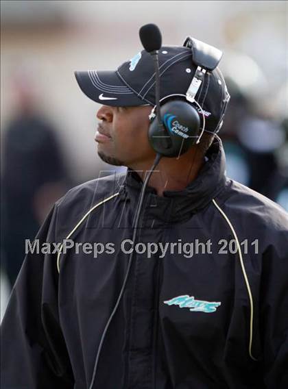 Thumbnail 3 in Pasadena Memorial vs Port Arthur Memorial (5A Region 3 Bi-District Playoffs) photogallery.