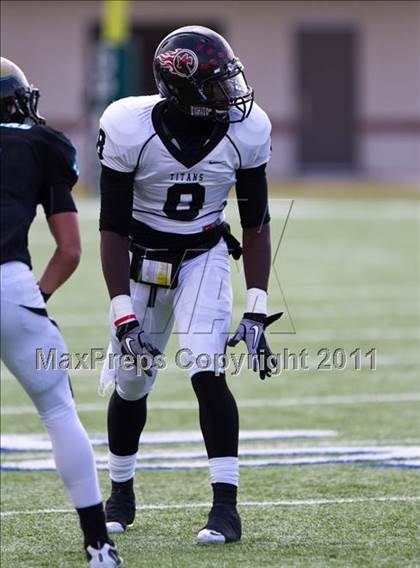 Thumbnail 3 in Pasadena Memorial vs Port Arthur Memorial (5A Region 3 Bi-District Playoffs) photogallery.