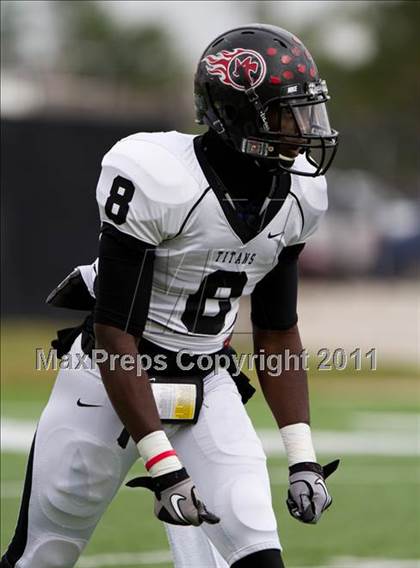 Thumbnail 1 in Pasadena Memorial vs Port Arthur Memorial (5A Region 3 Bi-District Playoffs) photogallery.