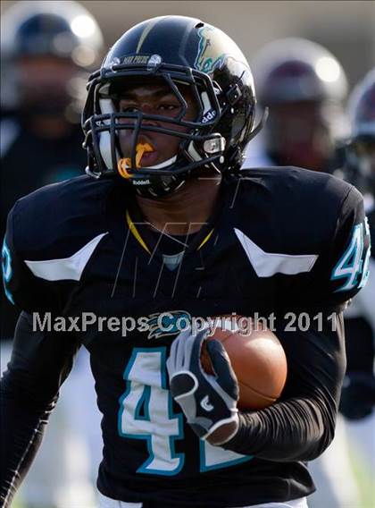 Thumbnail 1 in Pasadena Memorial vs Port Arthur Memorial (5A Region 3 Bi-District Playoffs) photogallery.