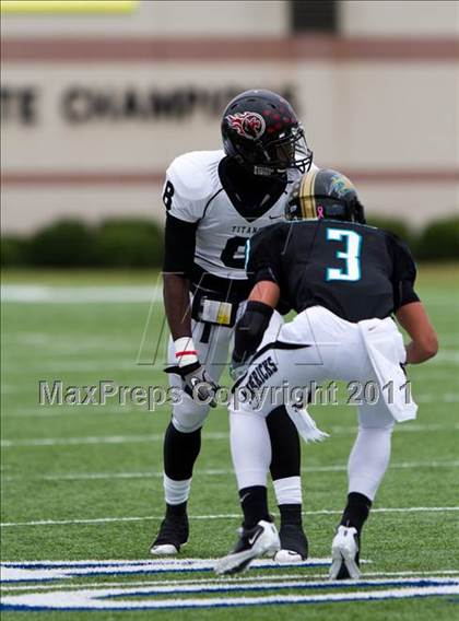 Thumbnail 1 in Pasadena Memorial vs Port Arthur Memorial (5A Region 3 Bi-District Playoffs) photogallery.