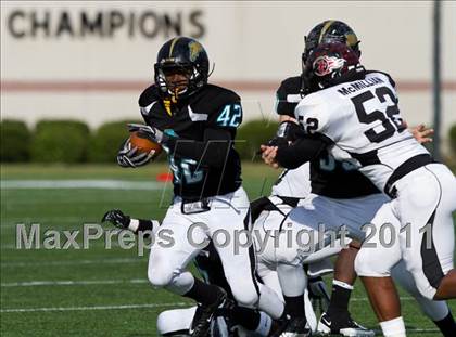 Thumbnail 2 in Pasadena Memorial vs Port Arthur Memorial (5A Region 3 Bi-District Playoffs) photogallery.