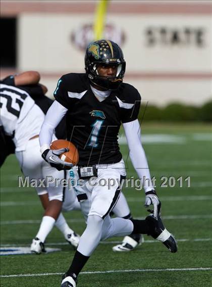 Thumbnail 2 in Pasadena Memorial vs Port Arthur Memorial (5A Region 3 Bi-District Playoffs) photogallery.