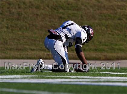 Thumbnail 3 in Pasadena Memorial vs Port Arthur Memorial (5A Region 3 Bi-District Playoffs) photogallery.
