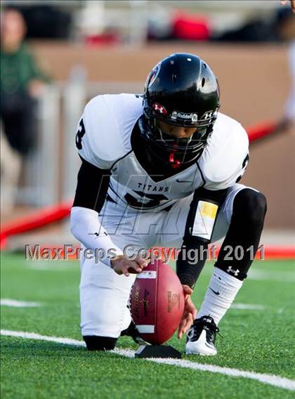 Thumbnail 2 in Pasadena Memorial vs Port Arthur Memorial (5A Region 3 Bi-District Playoffs) photogallery.