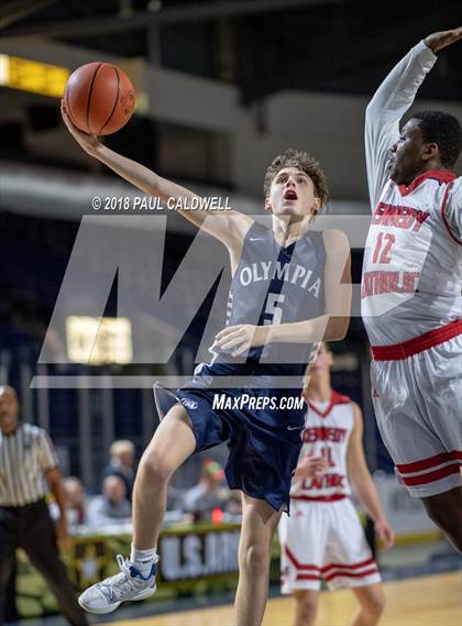 Thumbnail 2 in Kennedy Catholic vs. Olympia photogallery.