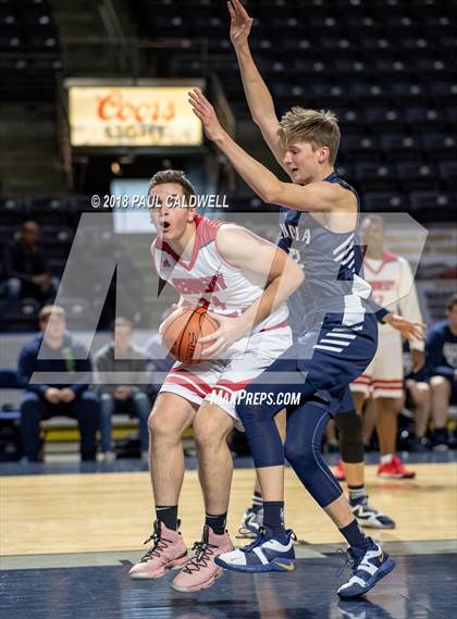 Thumbnail 2 in Kennedy Catholic vs. Olympia photogallery.