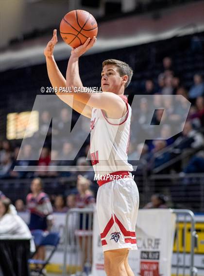 Thumbnail 2 in Kennedy Catholic vs. Olympia photogallery.