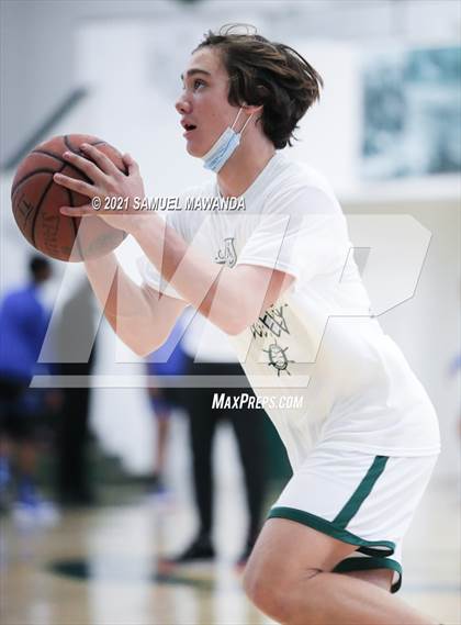 Thumbnail 1 in St. Monica vs Windward (West Side Tip Off Classic) photogallery.