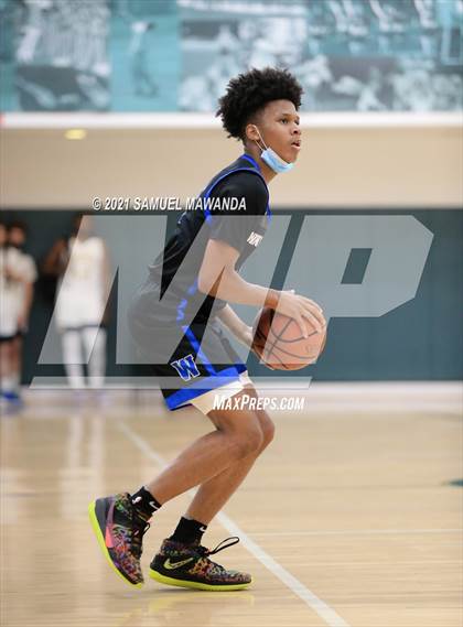 Thumbnail 2 in St. Monica vs Windward (West Side Tip Off Classic) photogallery.