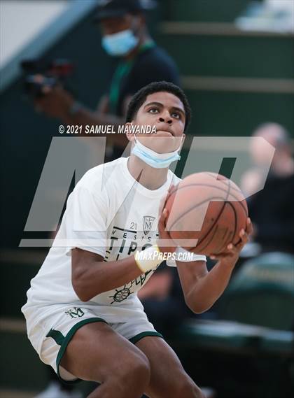 Thumbnail 3 in St. Monica vs Windward (West Side Tip Off Classic) photogallery.