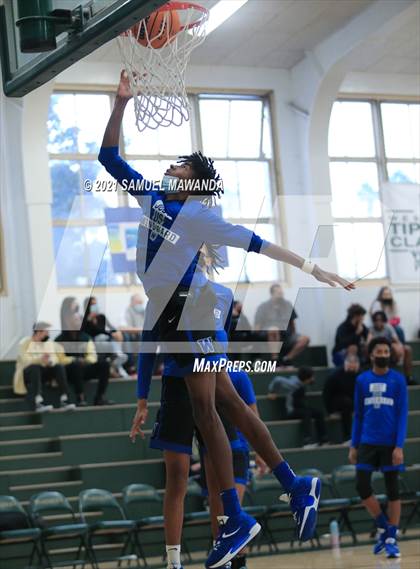 Thumbnail 2 in St. Monica vs Windward (West Side Tip Off Classic) photogallery.
