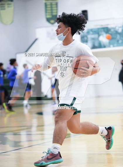 Thumbnail 2 in St. Monica vs Windward (West Side Tip Off Classic) photogallery.