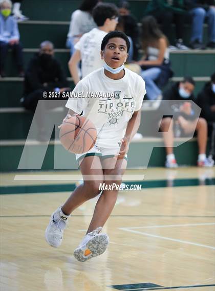 Thumbnail 3 in St. Monica vs Windward (West Side Tip Off Classic) photogallery.