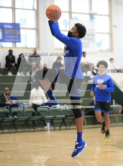 Thumbnail 1 in St. Monica vs Windward (West Side Tip Off Classic) photogallery.