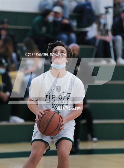 Thumbnail 3 in St. Monica vs Windward (West Side Tip Off Classic) photogallery.