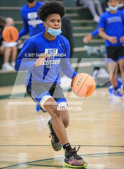 Thumbnail 2 in St. Monica vs Windward (West Side Tip Off Classic) photogallery.