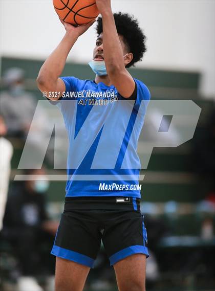 Thumbnail 1 in St. Monica vs Windward (West Side Tip Off Classic) photogallery.