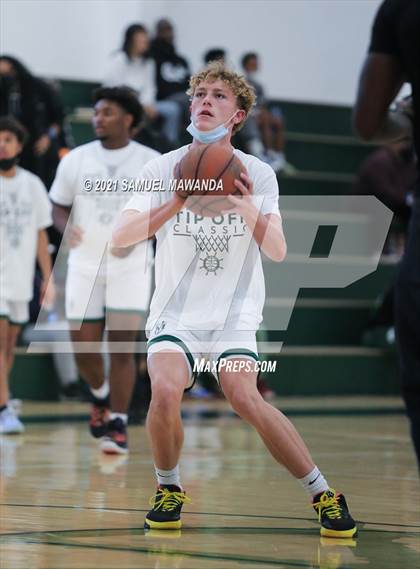 Thumbnail 3 in St. Monica vs Windward (West Side Tip Off Classic) photogallery.