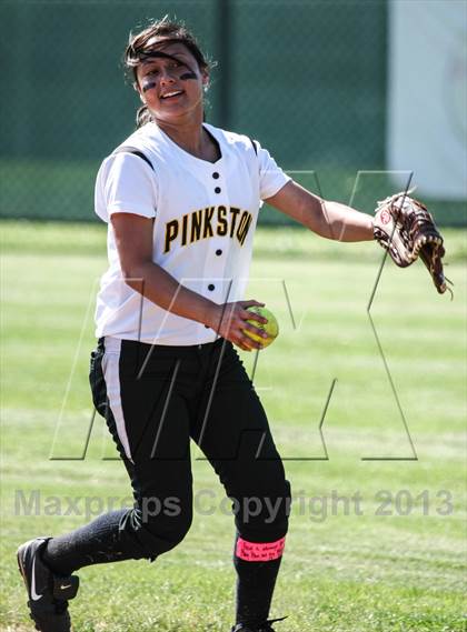 Thumbnail 2 in Pinkston [L. G.] @ Adams [Bryan] (UIL 4A Bi-District Playoff) photogallery.