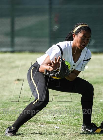 Thumbnail 2 in Pinkston [L. G.] @ Adams [Bryan] (UIL 4A Bi-District Playoff) photogallery.