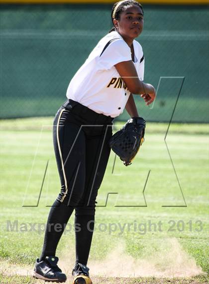 Thumbnail 3 in Pinkston [L. G.] @ Adams [Bryan] (UIL 4A Bi-District Playoff) photogallery.