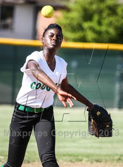 Thumbnail 2 in Pinkston [L. G.] @ Adams [Bryan] (UIL 4A Bi-District Playoff) photogallery.