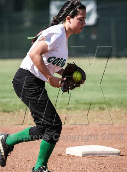 Thumbnail 3 in Pinkston [L. G.] @ Adams [Bryan] (UIL 4A Bi-District Playoff) photogallery.